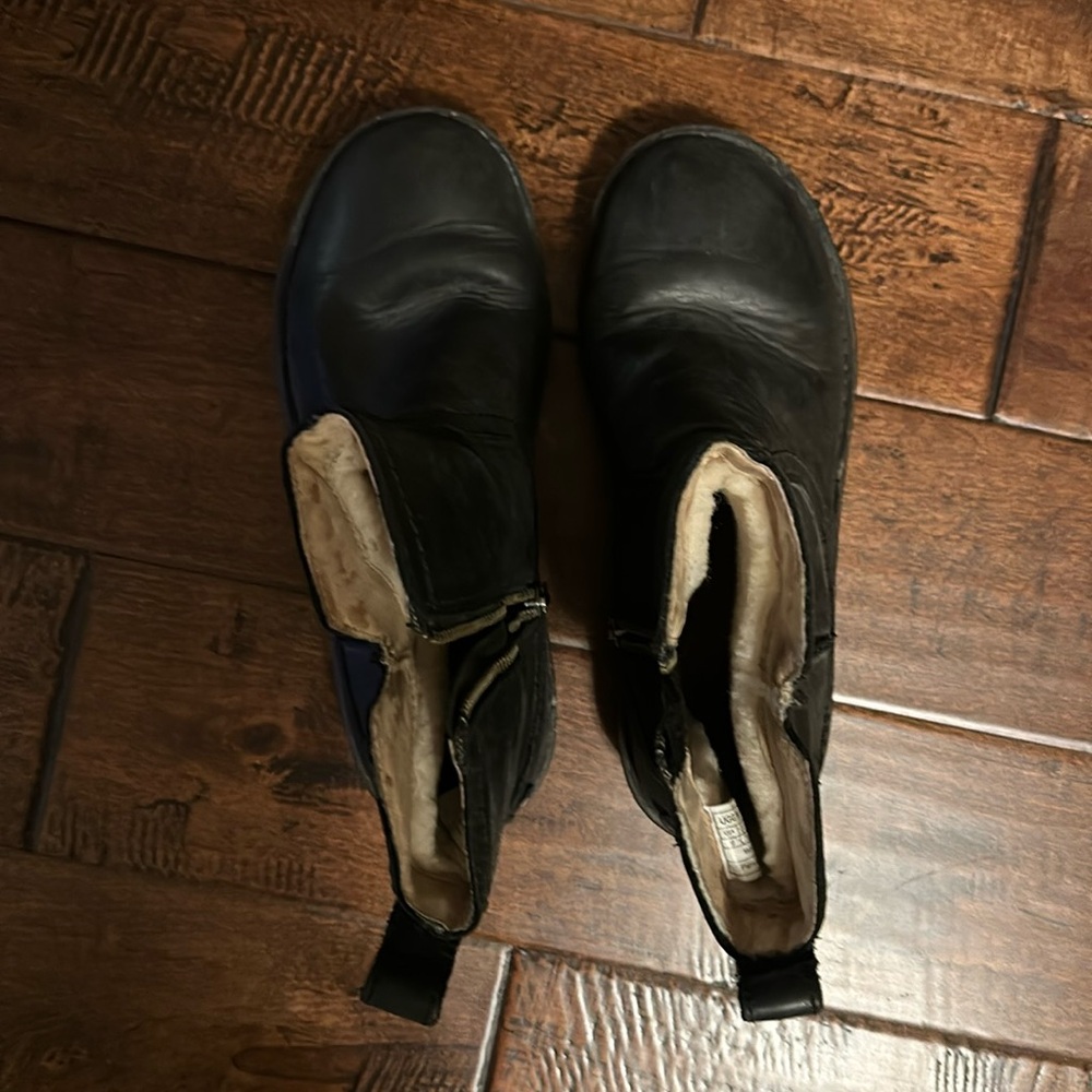 Black leather Ugg boots - like new only worn a few times.